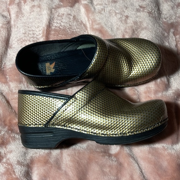 Dansko XP Clogs - Picture 4 of 8